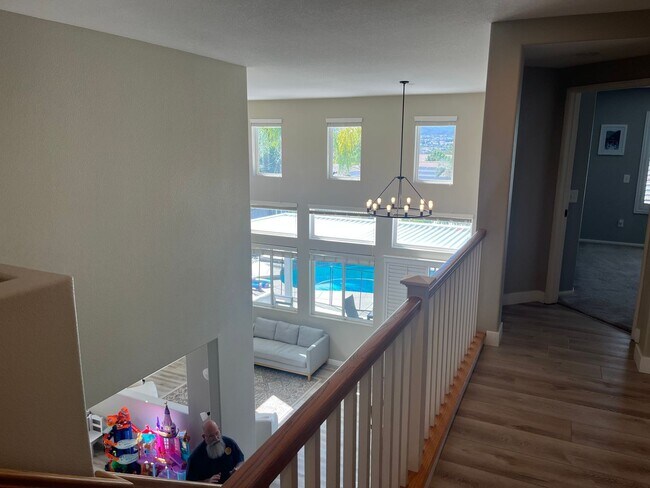 Building Photo - Pool Home - 4 bedroom - Paseo Del Sol
