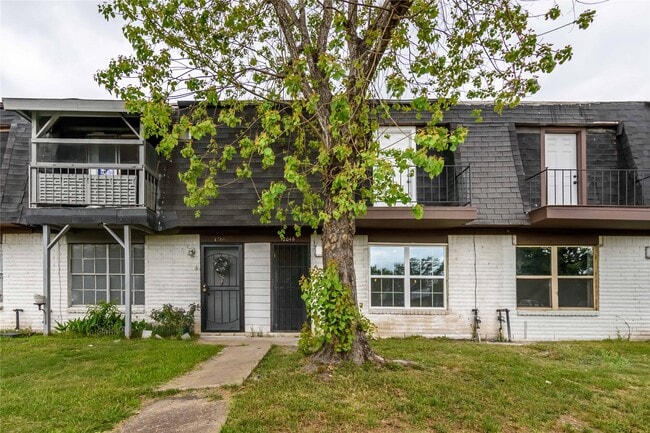 Building Photo - 12046 Beechnut St