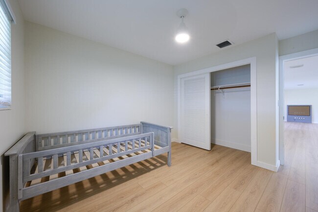 Building Photo - 912 Marlin Cir