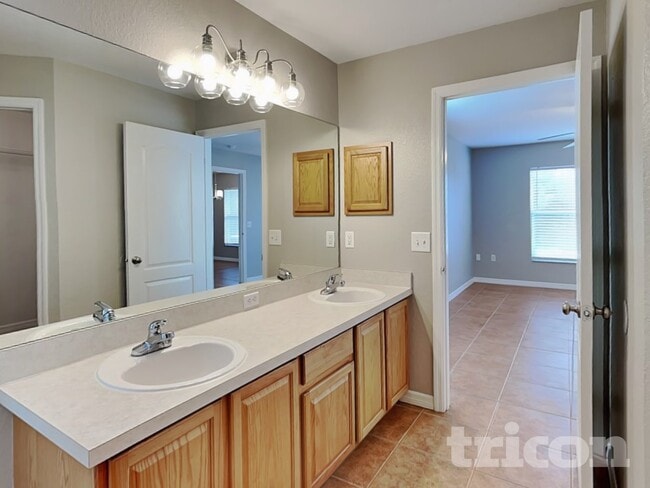 Building Photo - 6001 White Tail Loop