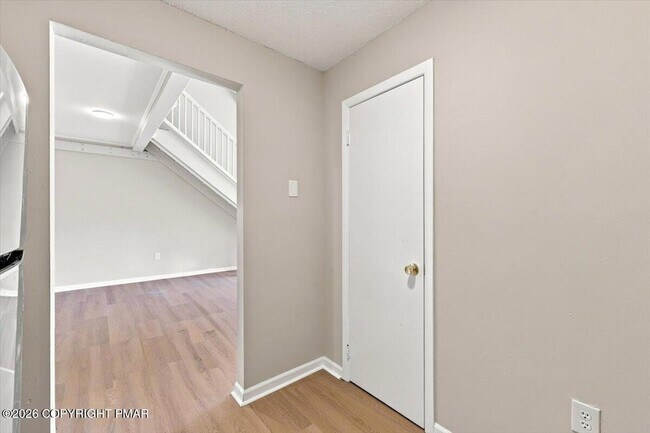 Building Photo - 139 Snowshoe Ct
