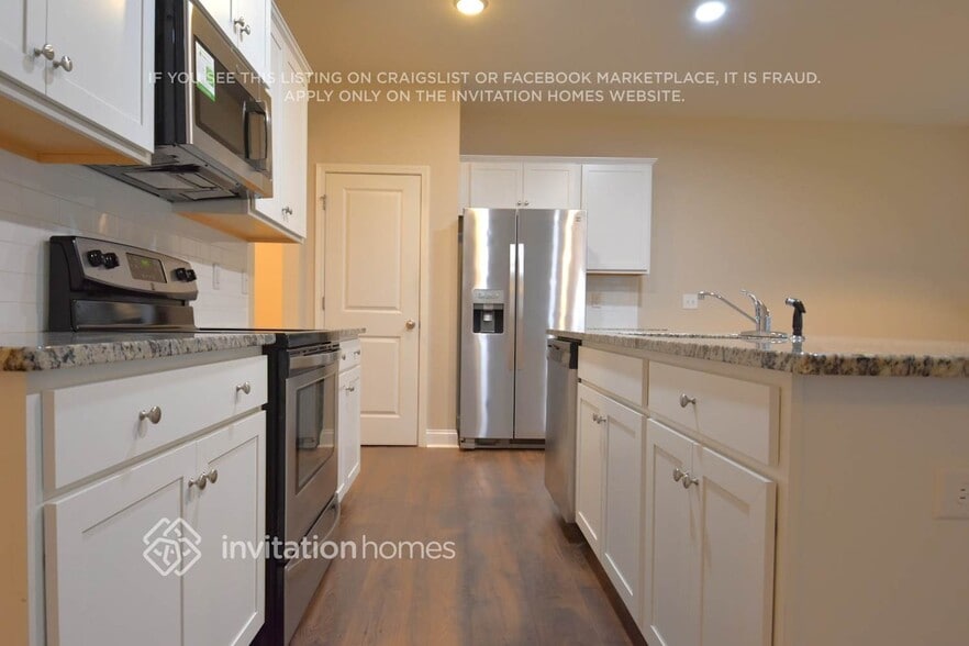 Building Photo - 5410 Roberta Crossing Dr