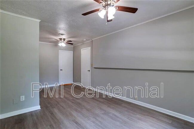 Building Photo - 484 Evergreen Dr
