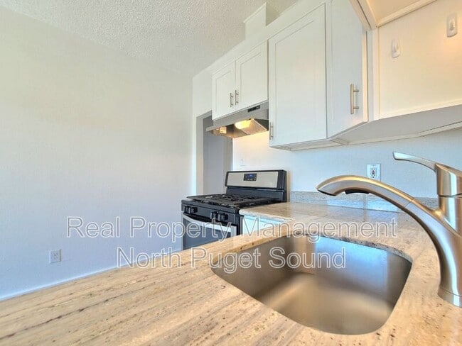 Building Photo - 2626 Rucker Ave