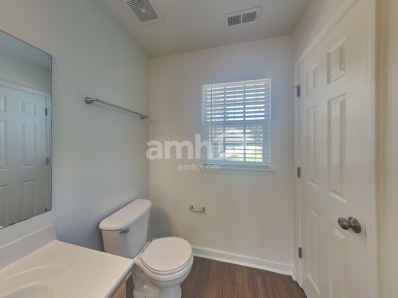 Building Photo - 1001 Finley Ct