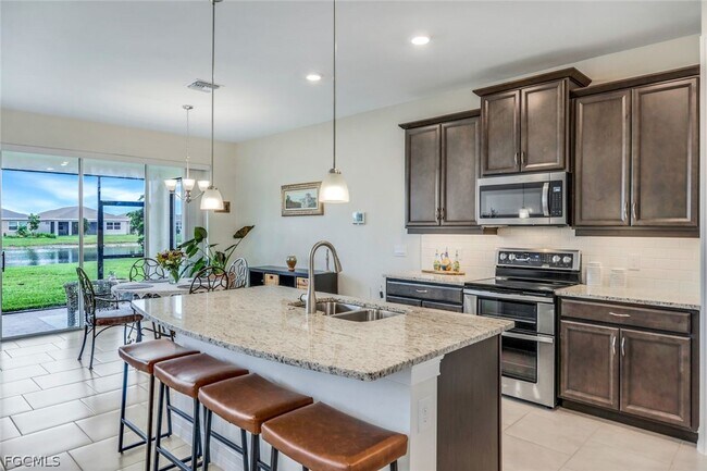 Building Photo - 421 Coral Reef Pl