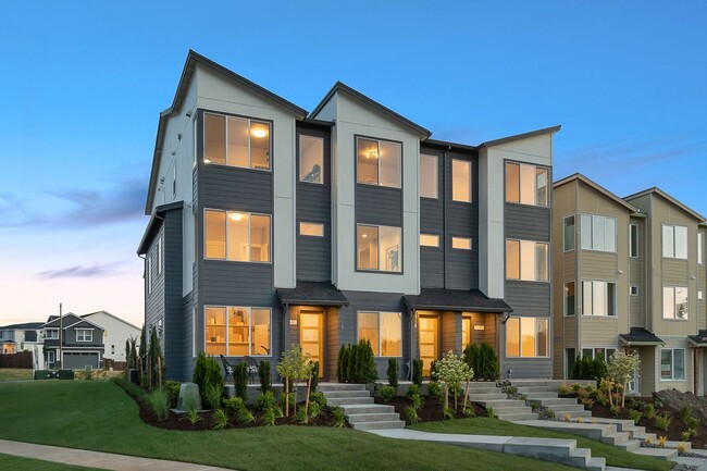 Building Photo - BRAND NEW DUAL PRIMARY BEDROOM Townhome in...