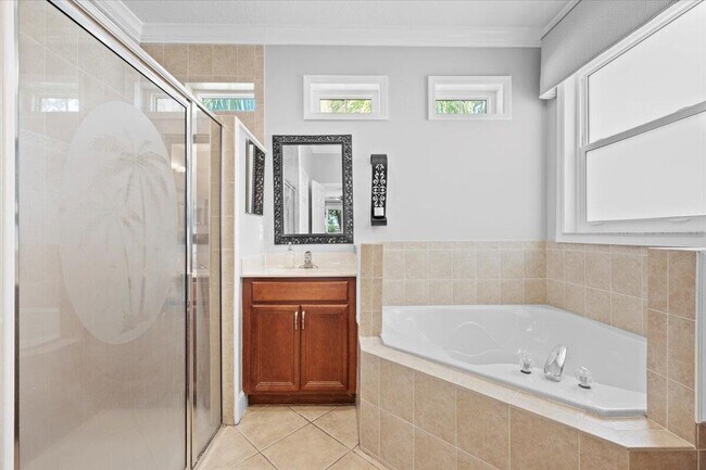 Building Photo - 1575 Newhaven Point Ln