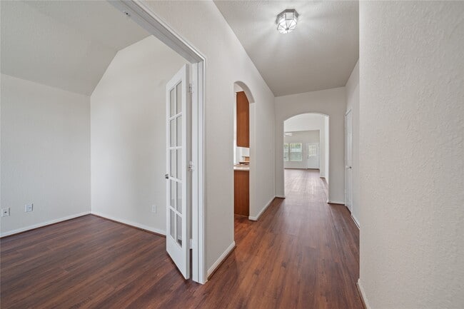 Building Photo - 19011 Taverns Corner Ct