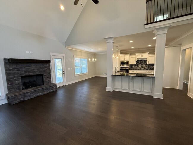 Building Photo - 1124 Watercress Ct