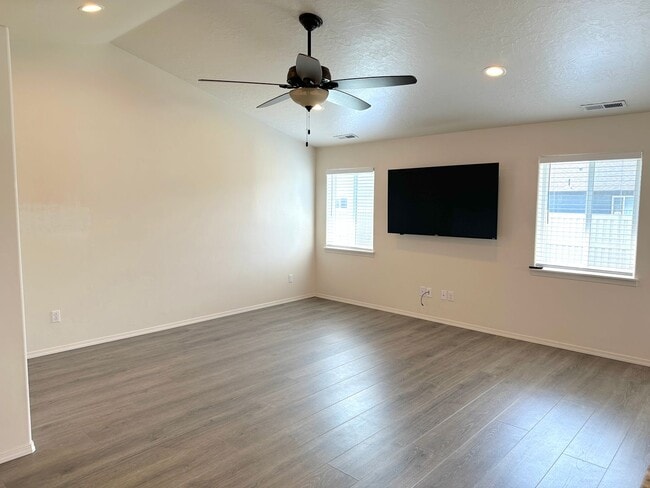 Building Photo - Newer 3-Bedroom in Middleton