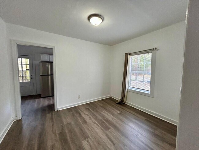 Building Photo - 2861 Ralston Rd