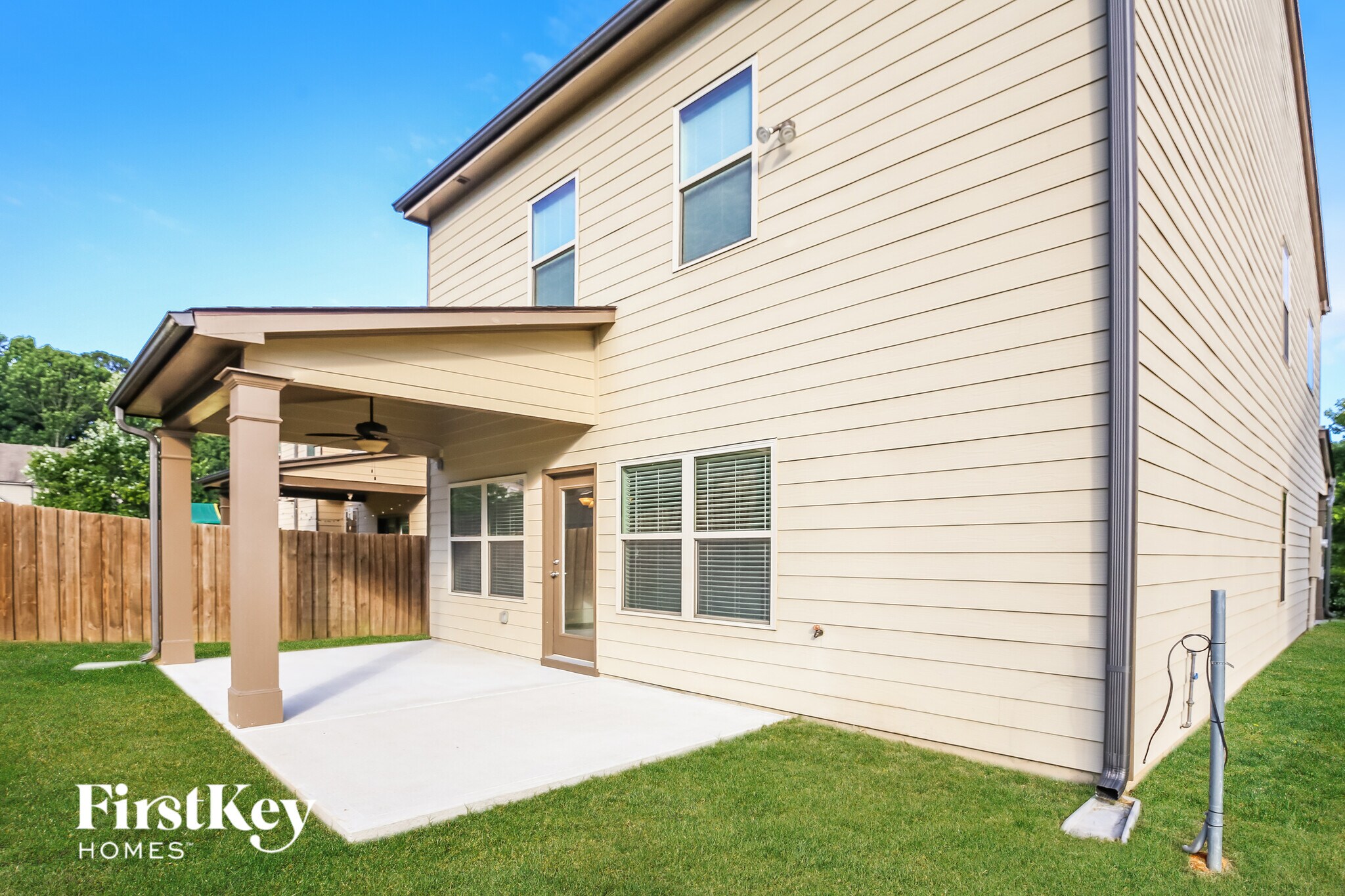 Building Photo - 4911 Briarcliff Dr