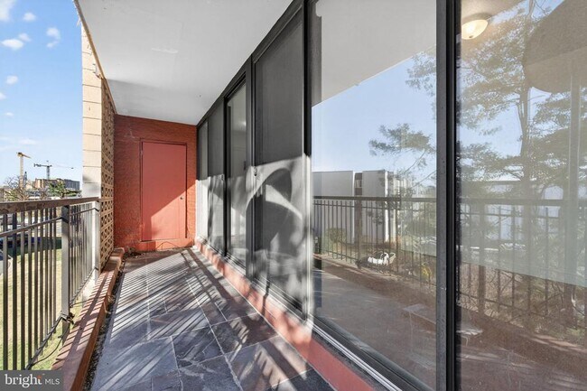 Building Photo - 16 S Van Dorn St