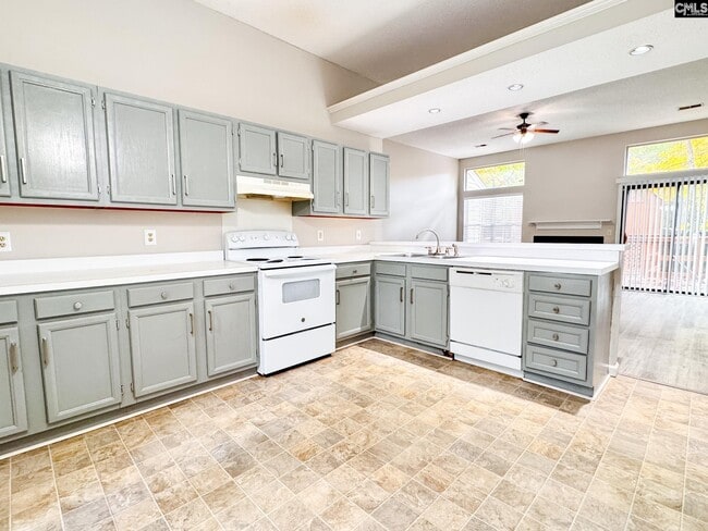 Building Photo - 44 St Albans Rd