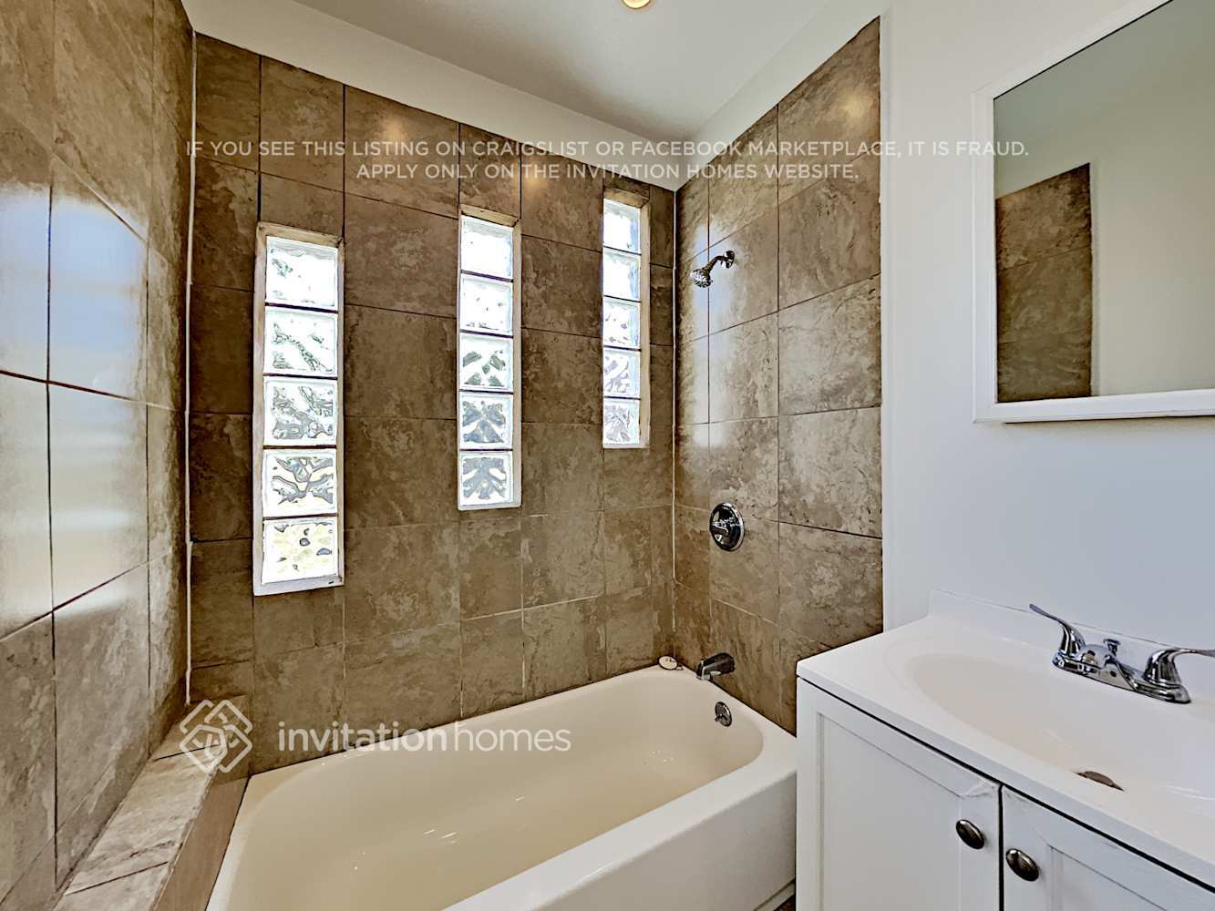 Building Photo - 1838 W 82nd St