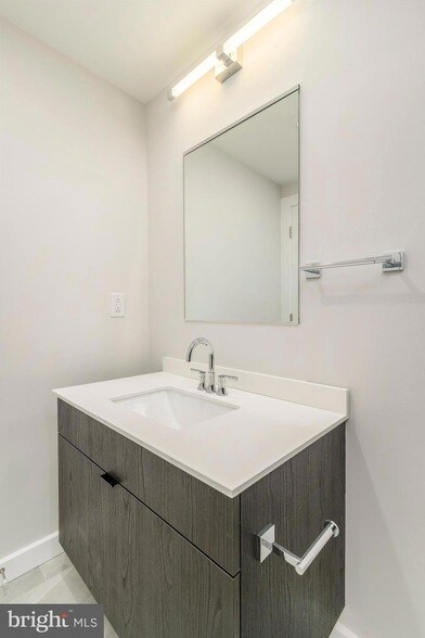 Building Photo - 3449 Scotts Ln