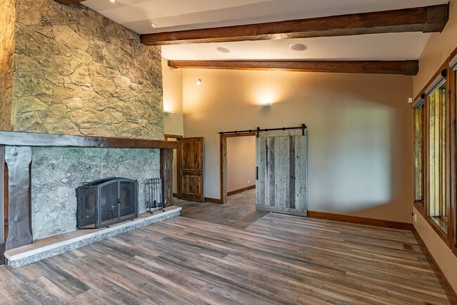 Building Photo - Ranch home in Kamas