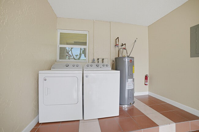 Building Photo - 3912 NW 110th Ave