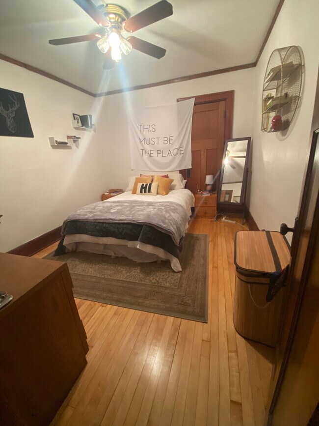 Building Photo - 319 E Montana St