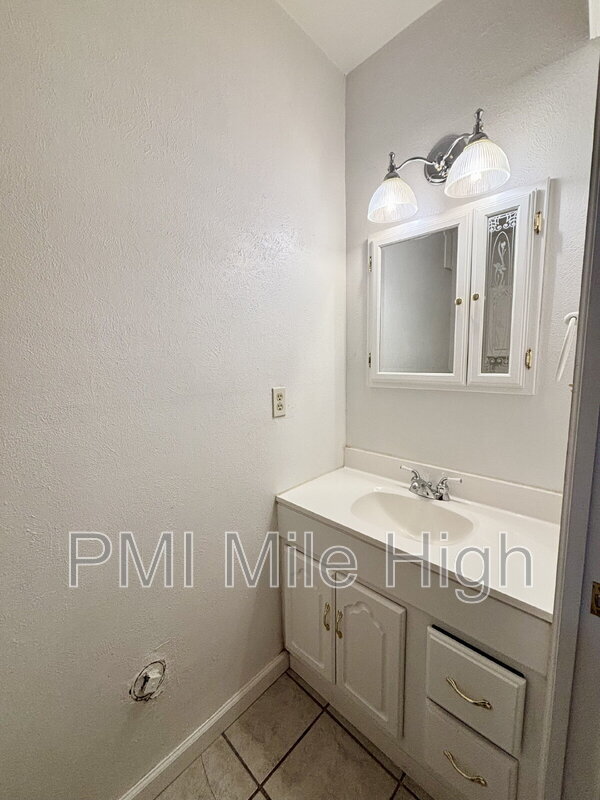 Building Photo - 4498 W 111th Ave