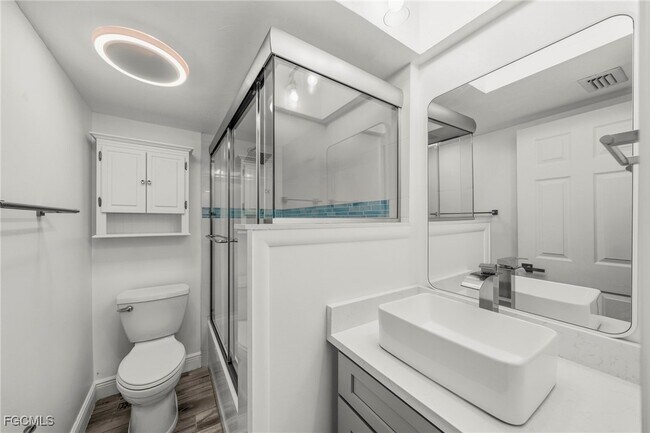 Building Photo - 10022 Oxfordshire Ln SW