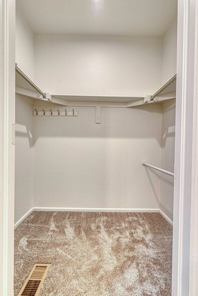 Building Photo - 1154 Telleen Ave