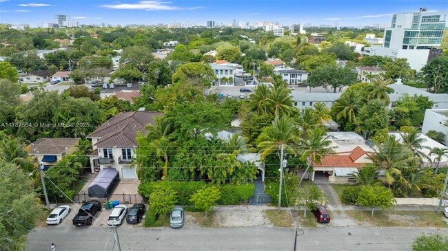 Building Photo - 2280 SW 16th Ct