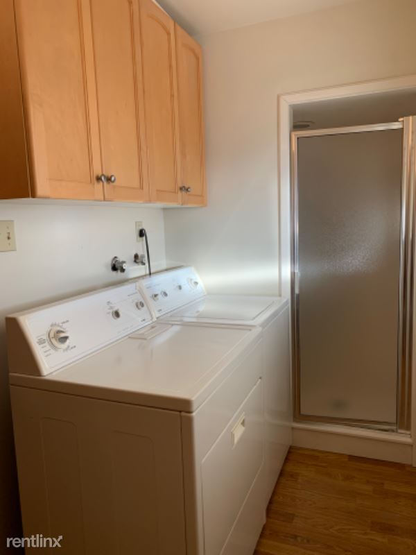 Building Photo - 5 br, 2 bath House - 1070 N 500 E