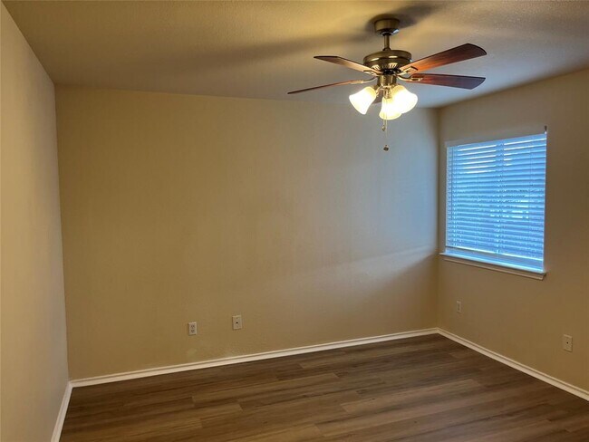 Building Photo - 1511 Plume Grass Pl