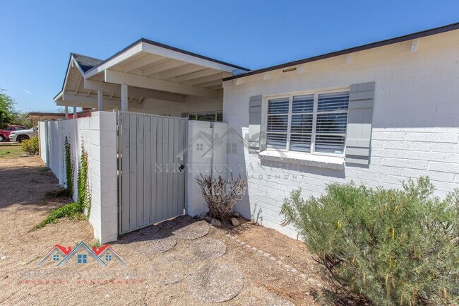 Building Photo - 2912 W Butler Dr