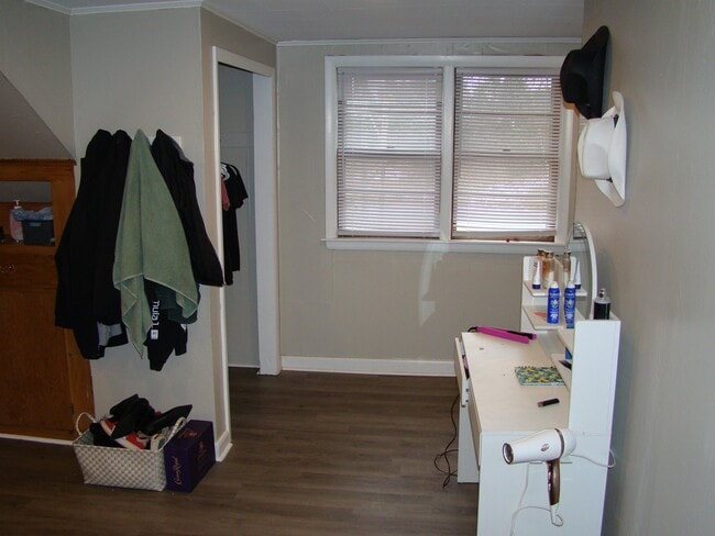 Building Photo - 13 Back River Rd