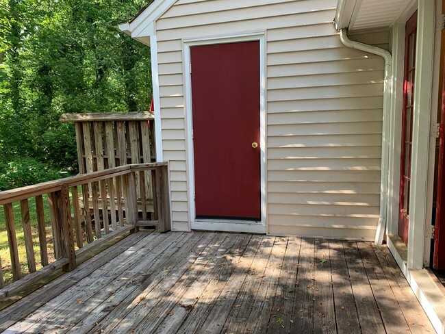 Building Photo - North Raleigh Townhome-Large Bedrooms -1.5...