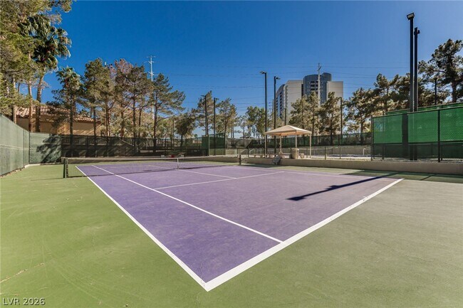 Building Photo - 210 E Flamingo Rd