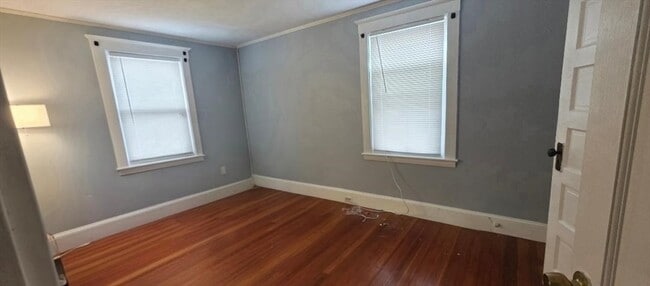 Building Photo - 176 Safford St