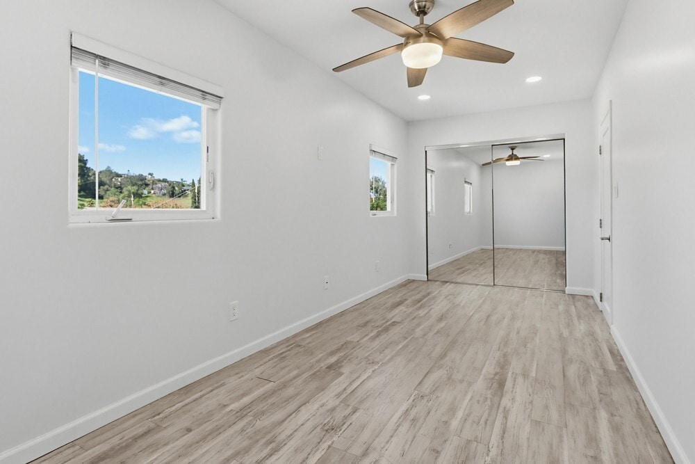 Building Photo - 9234 -9236 Winter Gardens Blvd