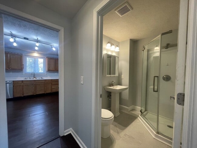 Building Photo - Town Home for rent in Papillion