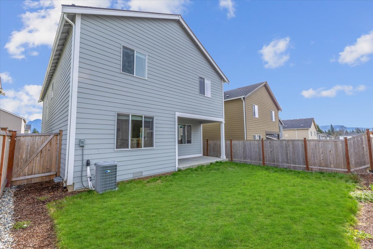 Building Photo - 1521 10th Pl