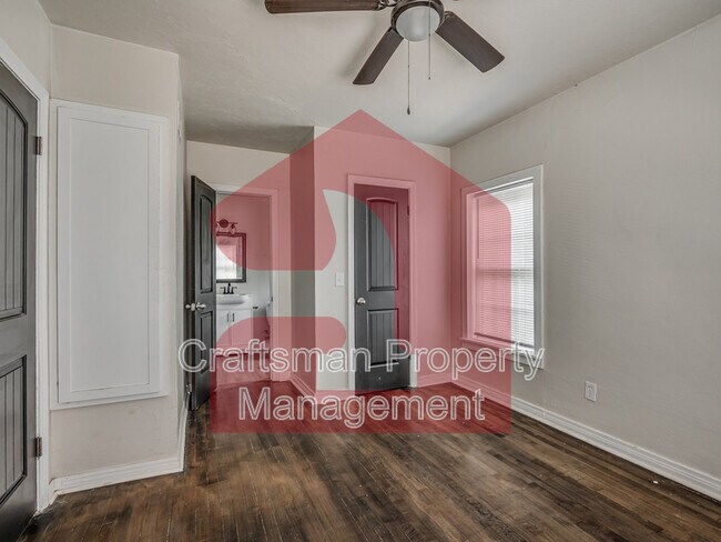 Building Photo - 704 NW 92nd St