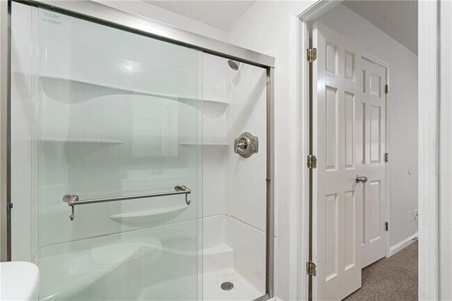 Building Photo - 6290 Love St