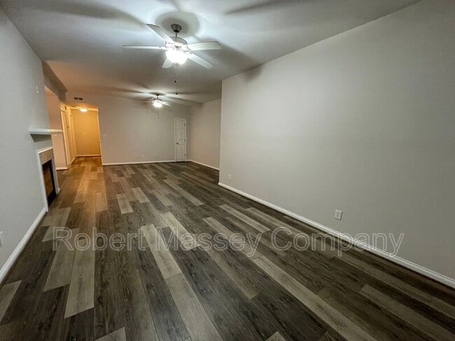 Building Photo - 346 S Dorsey Ln