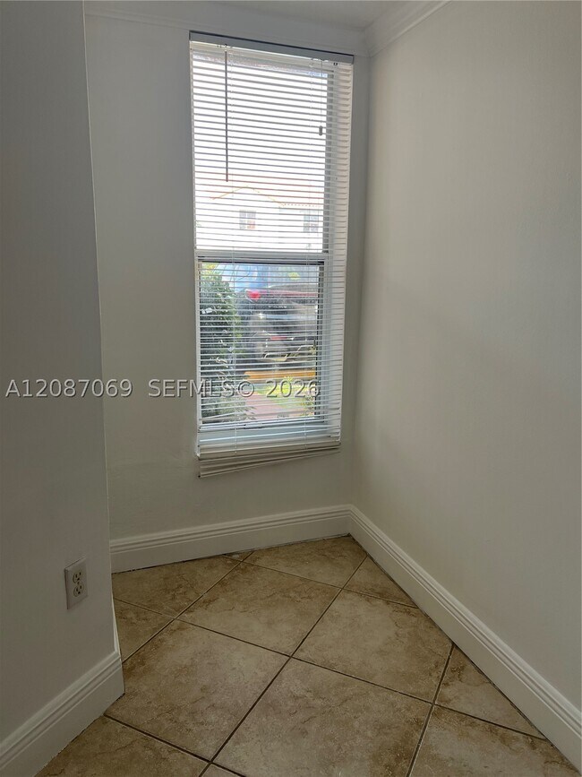 Building Photo - 1153 NW 123rd Pl