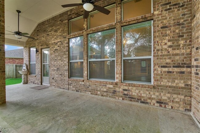 Building Photo - 8406 Oak Villa Ct