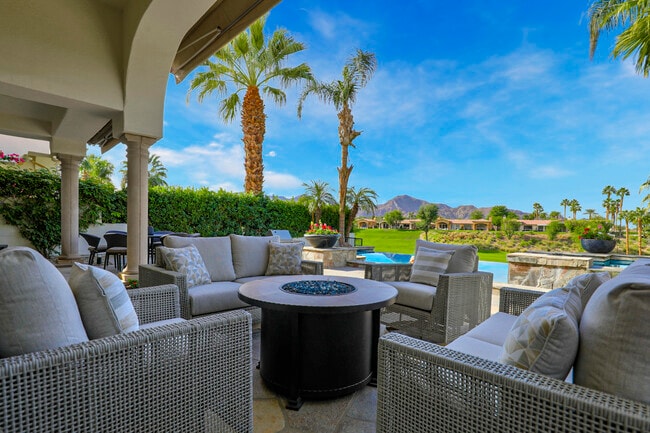 Building Photo - 48275 Vista Calico