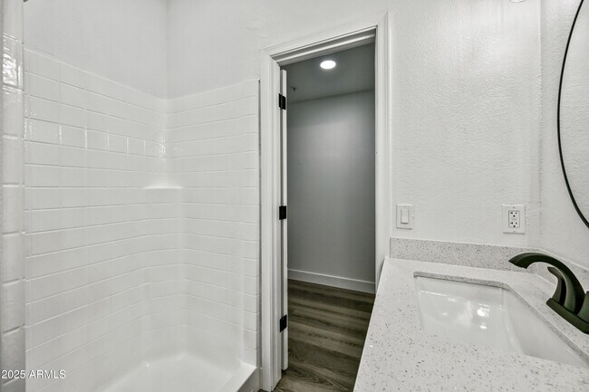 Building Photo - 15679 N 29th St