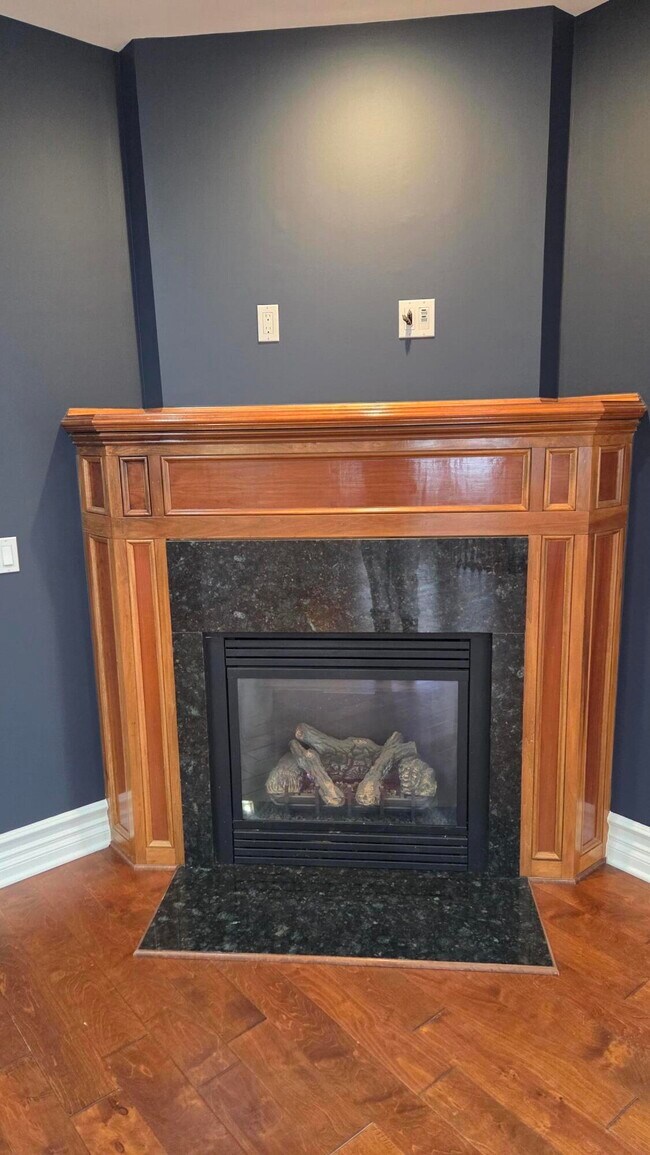 Building Photo - 934 W Huron St