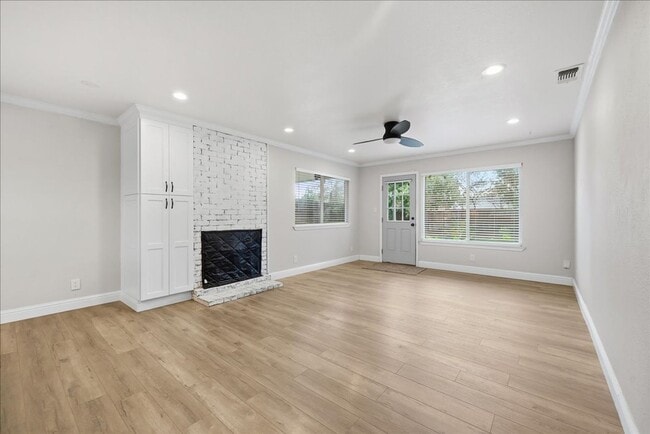 Building Photo - 1156 Hampton Rd