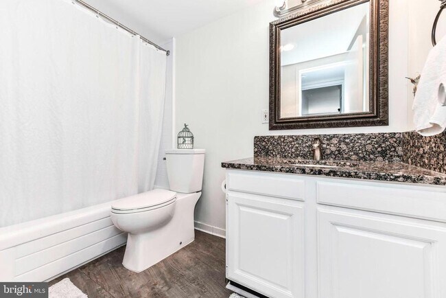 Building Photo - 1300 Army Navy Dr