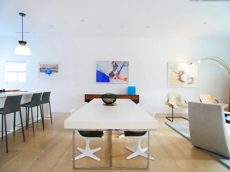 Building Photo - 3744 Somerset Dr