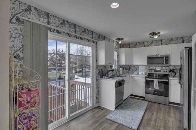 Building Photo - 8277 Deering Oaks Dr